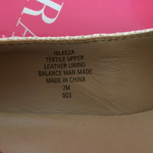 Isaac Mizrahi textured heels - Picture 4 of 4